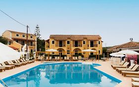 Oula Maisonettes Suites